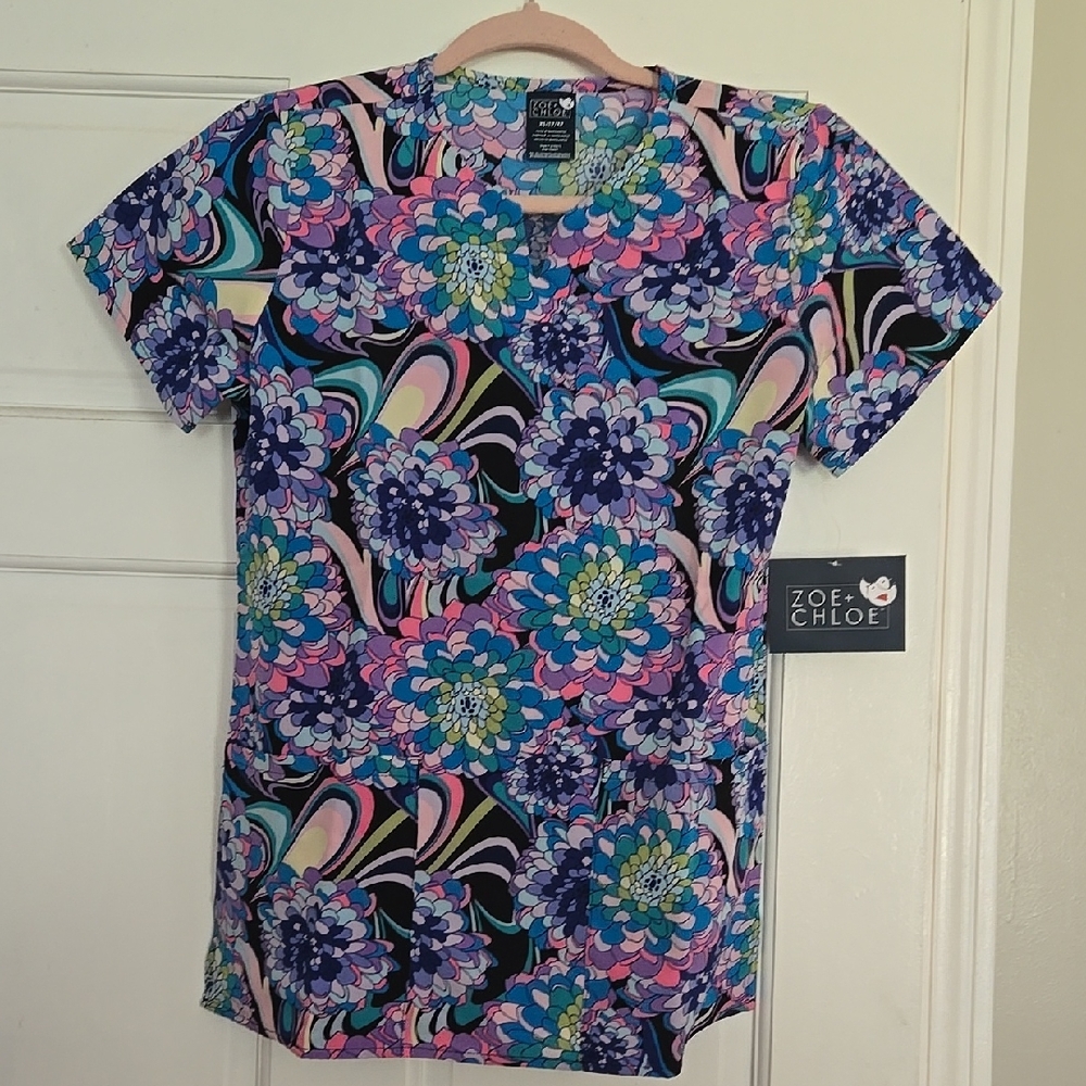 Women's Vibrant Floral Short Sleeve Scrub Top